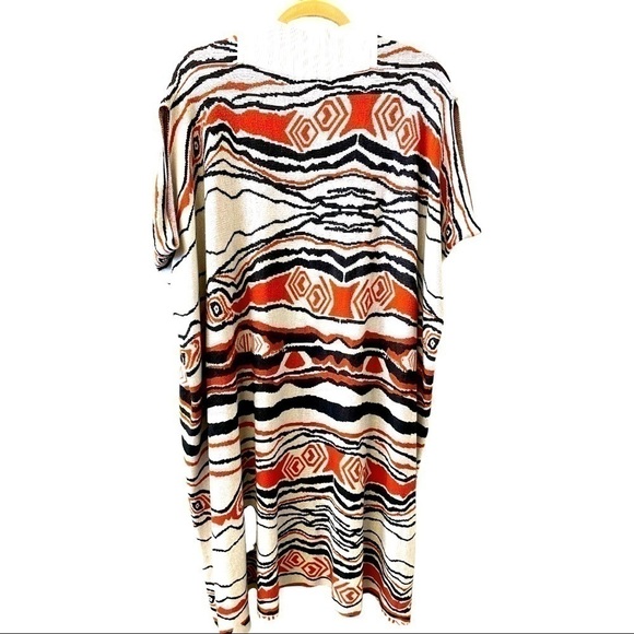 𝅺baciano sleeveless vest, size L, very good condition, one tiny hole, no stains - Picture 3 of 6